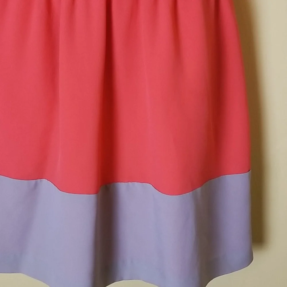Express Color Block Dress - Picture 2 of 7